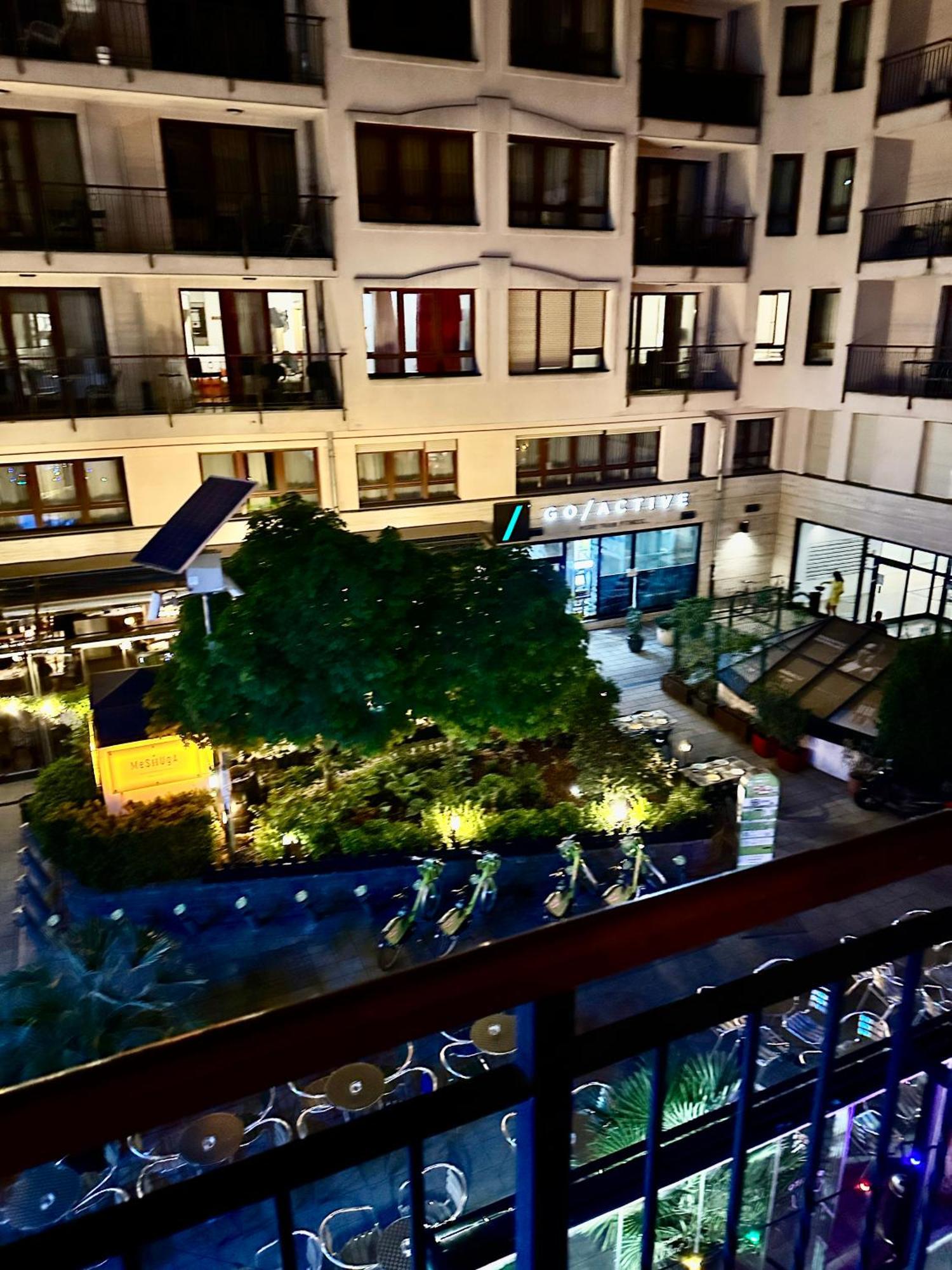 City Center Apartment With Balcony 布达佩斯 外观 照片